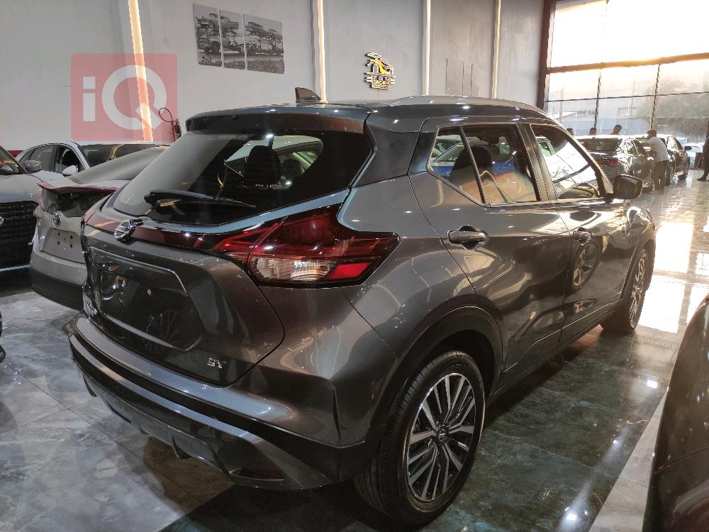 Nissan Kicks